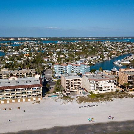 305 - Skyline Villa St. Pete Beach Exterior photo